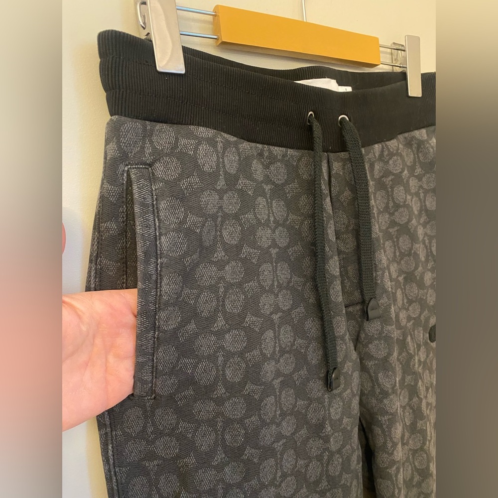 COACH Essential Signature Jogger Black and Grey Size Small Luxury Minimalist - Picture 8 of 16